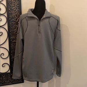 Under Armour  Pull Over